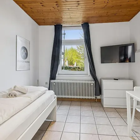 Budget 3 Bedrooms 5 Beds Perfect For Workers * Gelsenkirchen